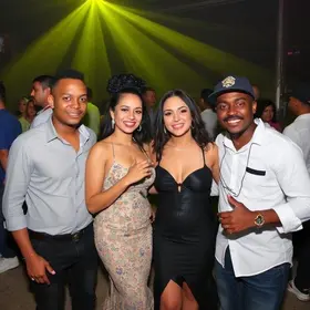 Baile Charme Família Black Star